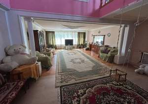 Дом 280м², 3-этажный, участок 10 сот.