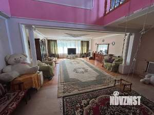 Дом 280м², 3-этажный, участок 10 сот.  