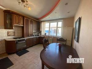 Дом 219м², 2-этажный, участок 14 сот.  