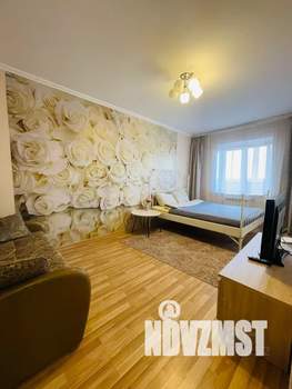 1-к квартира, посуточно, 40м2, 8/17 этаж