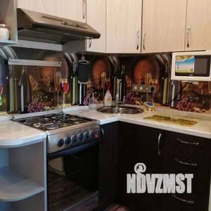 2-к квартира, посуточно, 44м2, 1/5 этаж