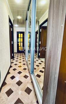 3-к квартира, вторичка, 58м2, 8/9 этаж