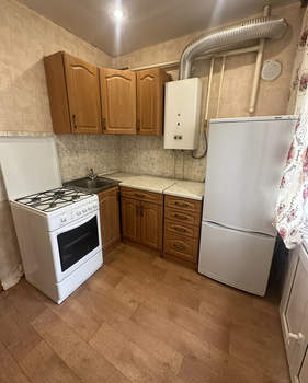 2-к квартира, вторичка, 42м2, 1/4 этаж