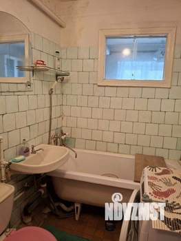 2-к квартира, вторичка, 43м2, 1/4 этаж