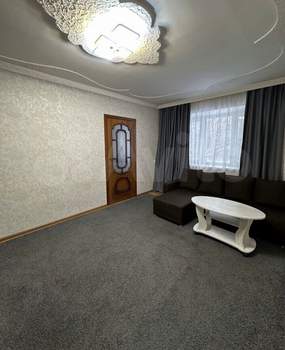 2-к квартира, вторичка, 44м2, 1/4 этаж