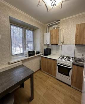 2-к квартира, вторичка, 44м2, 1/4 этаж