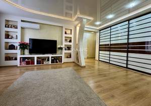 2-к квартира, вторичка, 79м2, 8/17 этаж