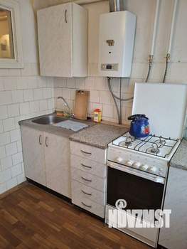 2-к квартира, вторичка, 43м2, 1/4 этаж