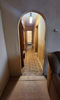 3-к квартира, вторичка, 60м2, 1/9 этаж