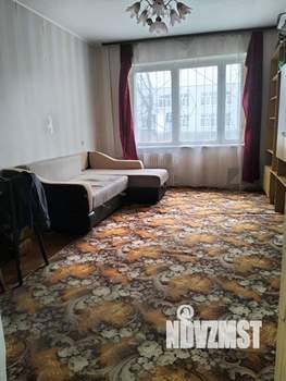 2-к квартира, вторичка, 52м2, 1/9 этаж