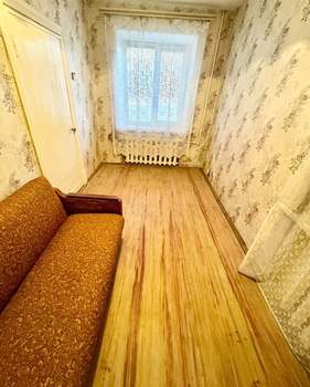 2-к квартира, вторичка, 41м2, 1/4 этаж