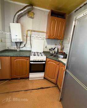 2-к квартира, вторичка, 42м2, 3/5 этаж