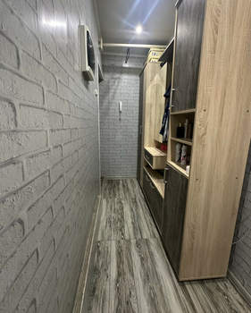 2-к квартира, вторичка, 45м2, 1/4 этаж