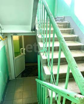 2-к квартира, вторичка, 42м2, 1/5 этаж