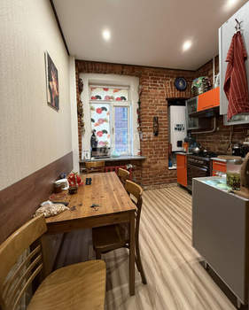 3-к квартира, вторичка, 62м2, 1/4 этаж