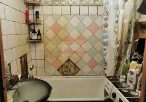 3-к квартира, вторичка, 56м2, 1/9 этаж