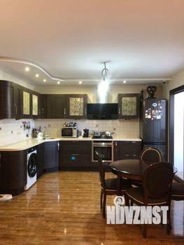3-к квартира, вторичка, 107м2, 8/10 этаж