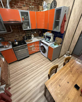 3-к квартира, вторичка, 62м2, 1/4 этаж