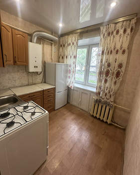 2-к квартира, вторичка, 42м2, 1/4 этаж